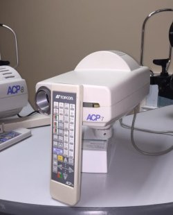 Manual projector