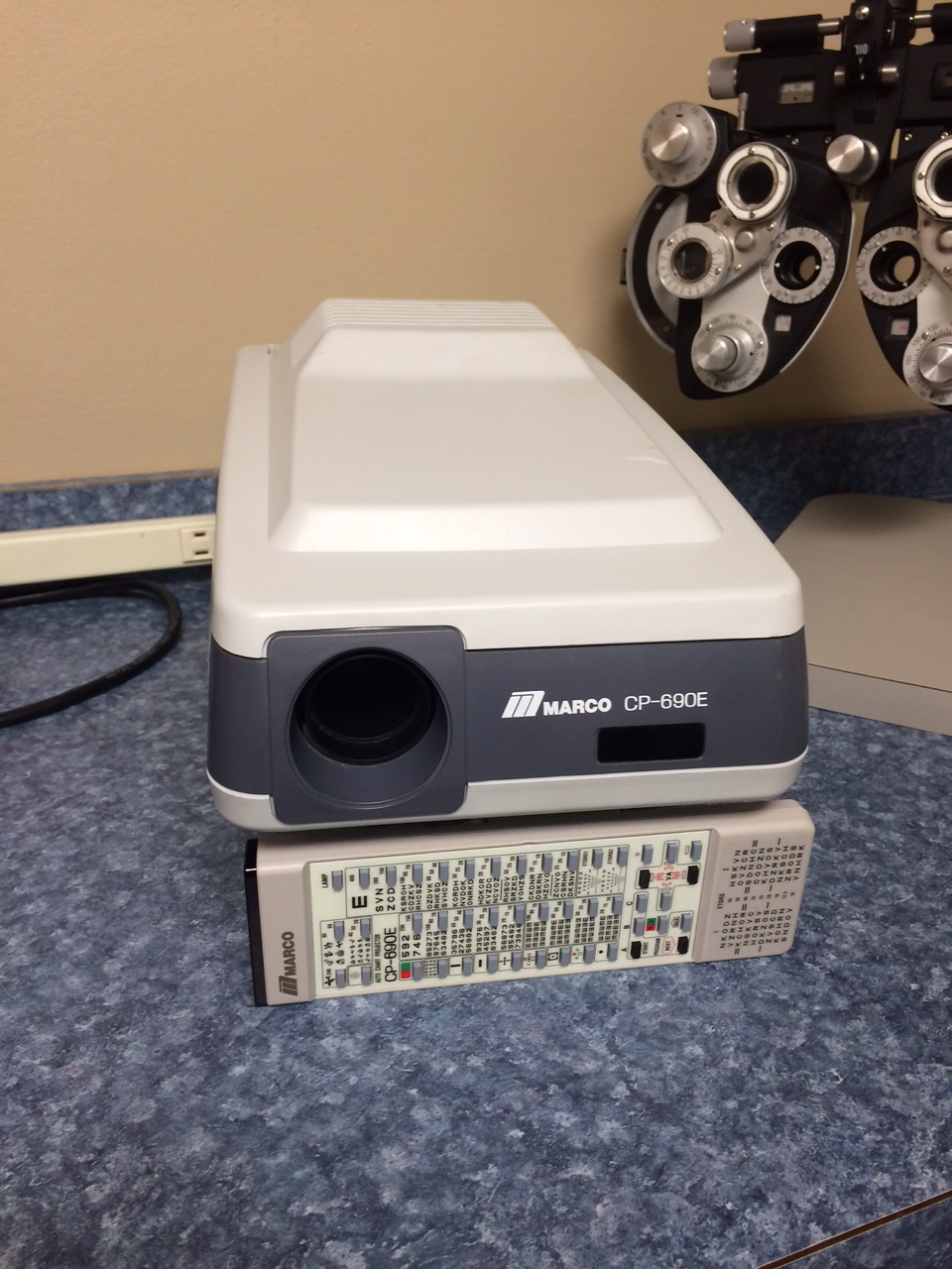 used chart projector LCD 1900